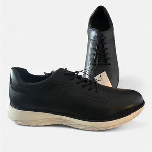 Perry Ellis Black and White Men's Sneakers